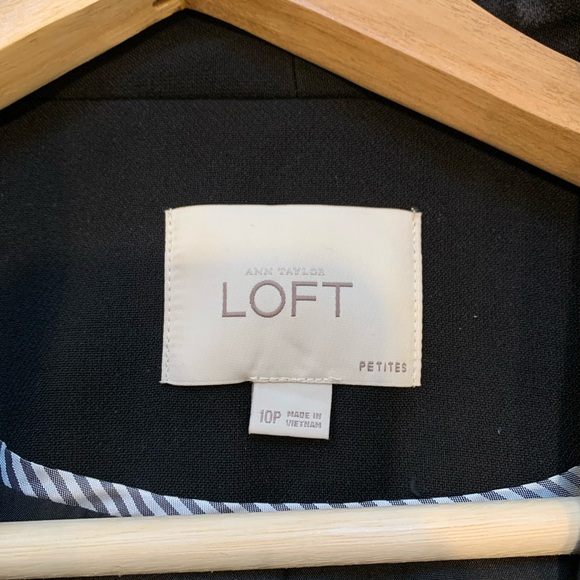 Ann Taylor LOFT leather-sleeved blazer size 10P - Picture 2 of 4